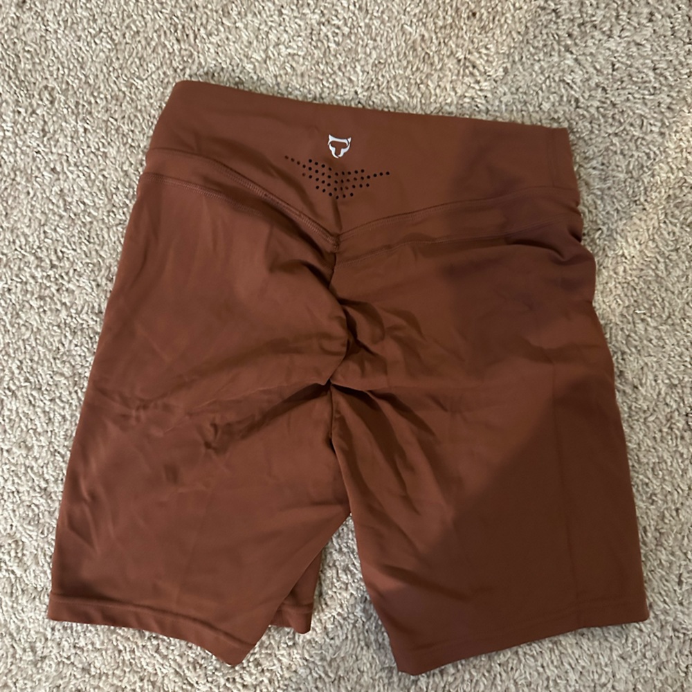 Booty athleisure biker shorts